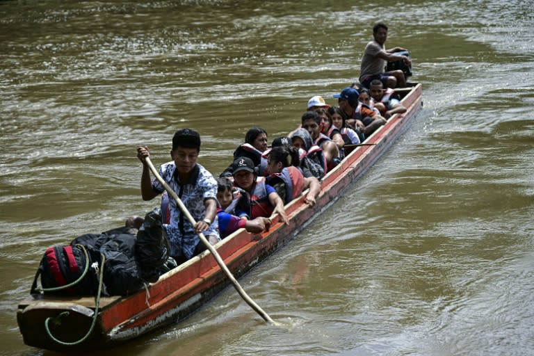 Migrantes llegan al centro de recepción para migrantes en Lajas Blancas, Panamá, tras atravesar la selva del Darién, el 28 de junio de 2024 (MARTIN BERNETTI)