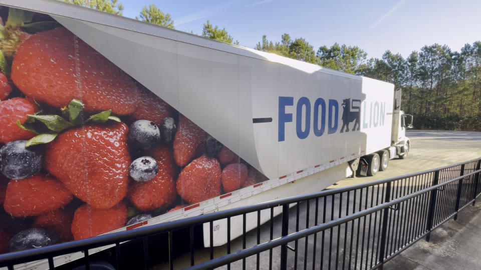 Food Lion truck delivering perishable goods<p>IMAGO / Pond5 Images</p>