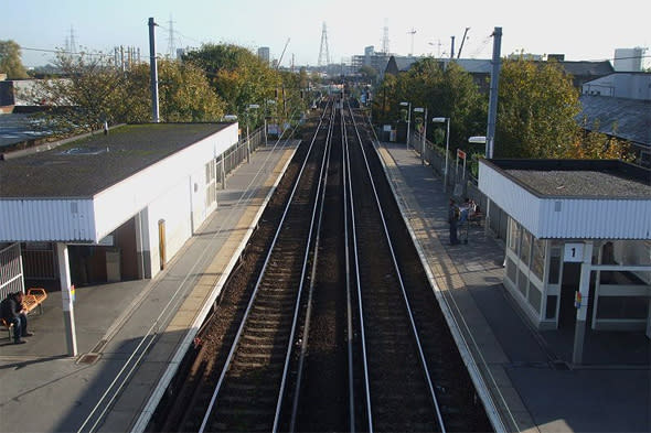 woman electrocuted by live wires after climbing on train at hackney wick station