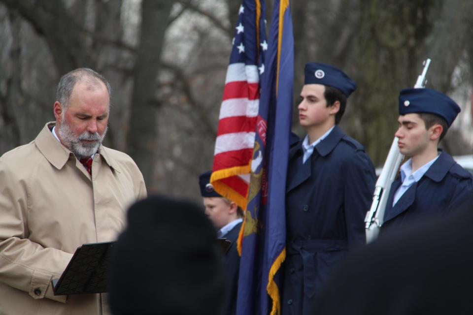 Dr. Peter Jennings, a U.S. Marine Corps veteran and Hillsdale College professor, shares the story of a veteran laid to rest at Oak Grove Cemetery in Hillsdale.