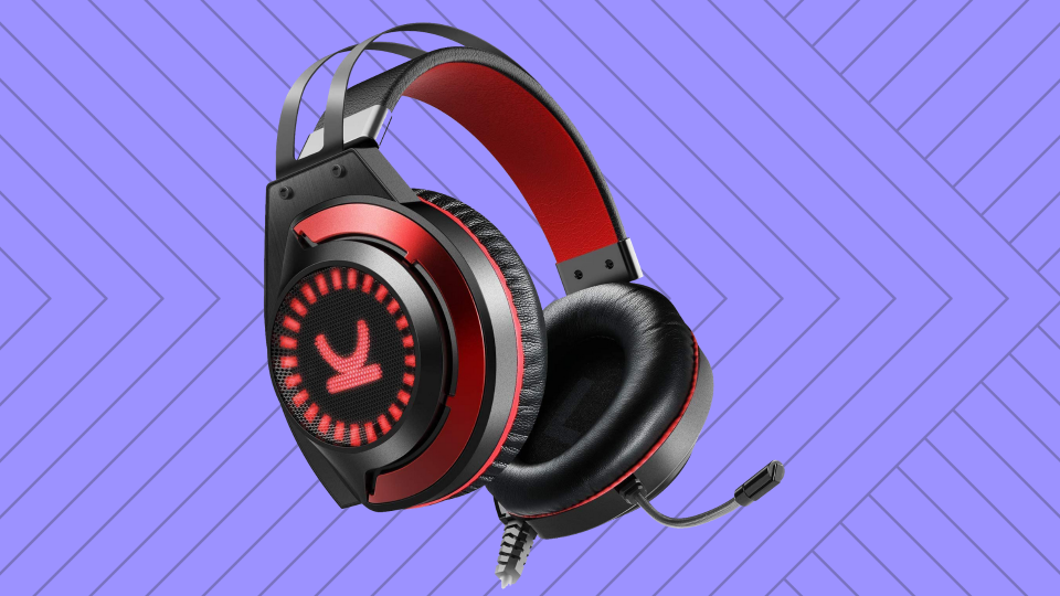 Save 63 percent—Vankyo CM7000 Gaming Headset. (Photo: Amazon)