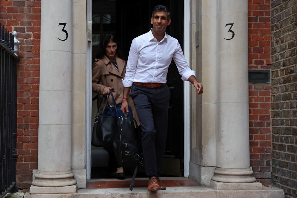 pound TOPSHOT - Britain's former Chancellor of the Exchequer, Conservative MP, Rishi Sunak leaves from an office in central London on October 23, 2022. - British Conservative Rishi Sunak on Sunday announced he is standing to be prime minister, just weeks after failing in a first attempt and setting up a potentially bruising battle with his former boss Boris Johnson. (Photo by ISABEL INFANTES / AFP) (Photo by ISABEL INFANTES/AFP via Getty Images)