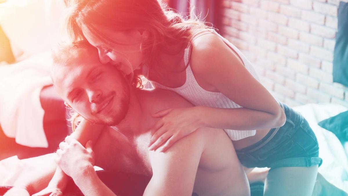 Is Being Friends With Benefits Ever a Good Idea? We Asked a Sex Therapist
