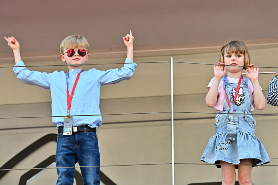 Jacques et Gabriella de Monaco amusent la foule