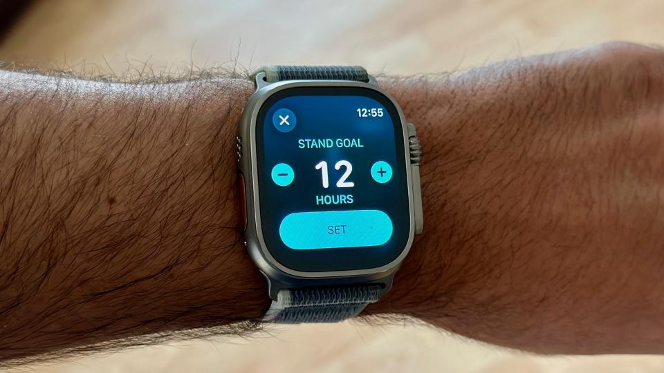 Changing the number of stand alerts on the Apple Watch Ultra 2