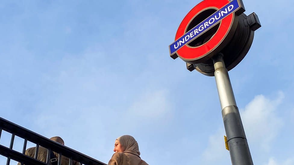 Tube sign