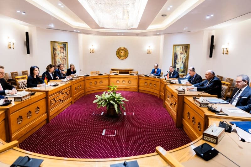 German Foreign Minister Annalena Baerbock (2Nd L) Meets With Her Egyptian Counterpart Sameh Shoukry (2Nd R) At The Foreign Ministry Of The Arab Republic Of Egypt. Christoph Soeder/Dpa