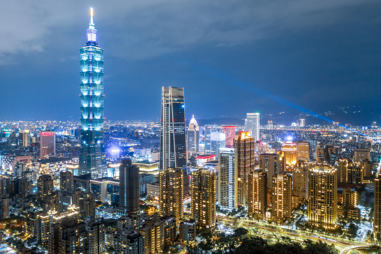 skyline of taipei at night