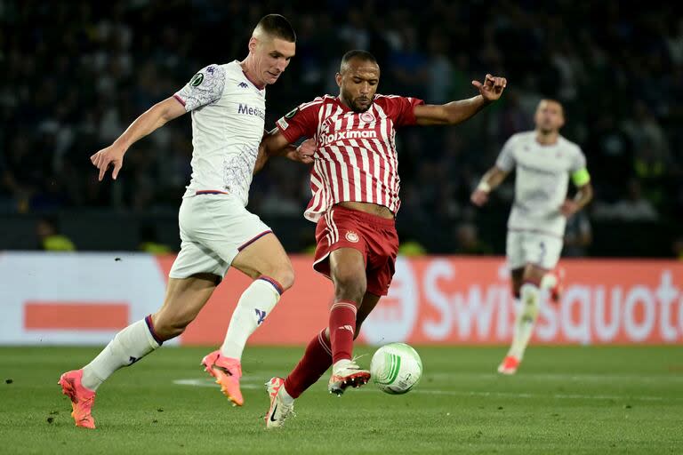 Olympiacos y Fiorentina disputan la final de la Europa league