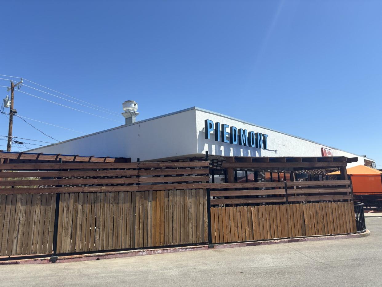Piedmont Cafe is a dog-friendly bar, cafe, and restaurant at 4172 N Mesa St. Suite A.