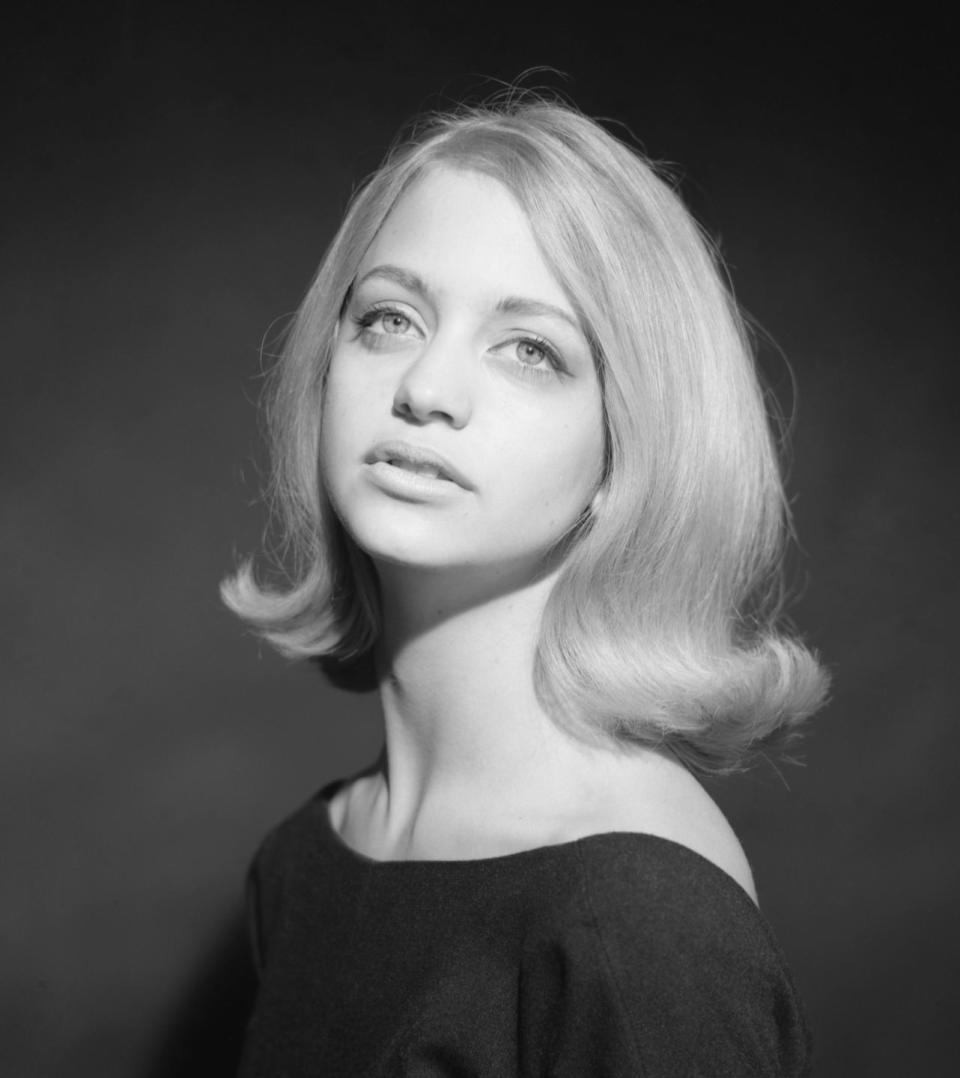 33) Goldie Hawn