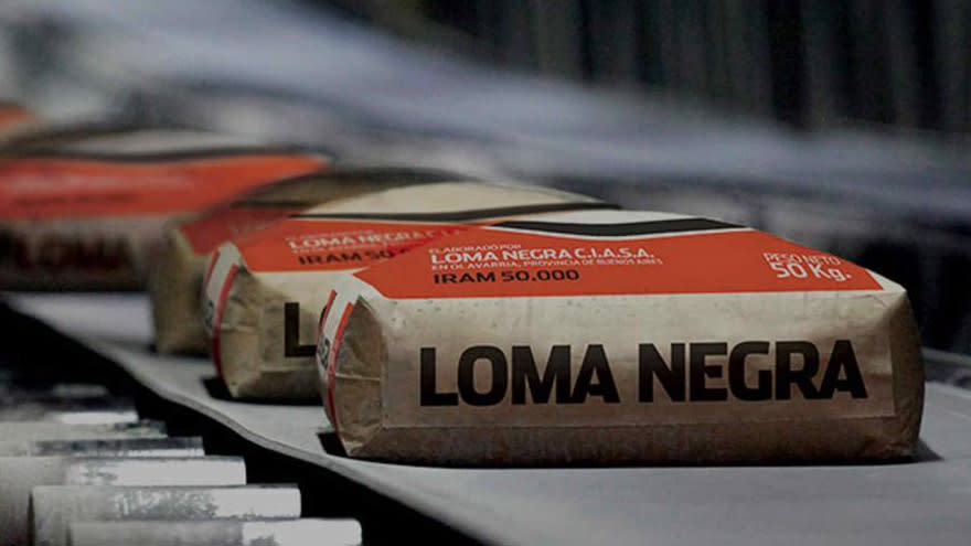 Mientras cierra su venta, Loma Negra se ve afectada por la caída en las ventas de cemento