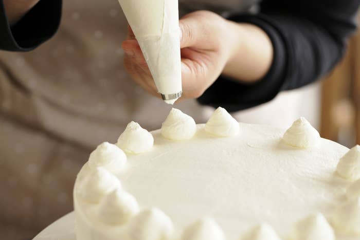 <div><p>"I worked at a baker for a while, and it's a lot of work to make a cake and decorate it with customizations. And then people think it should cost $20 and no more."</p><p>—<a href="https://www.buzzfeed.com/buttdumpling" rel="nofollow noopener" target="_blank" data-ylk="slk:buttdumpling;elm:context_link;itc:0;sec:content-canvas" class="link ">buttdumpling</a></p></div><span> Sot / Getty Images</span>