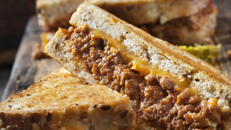 Sloppy joe with bread and cheese