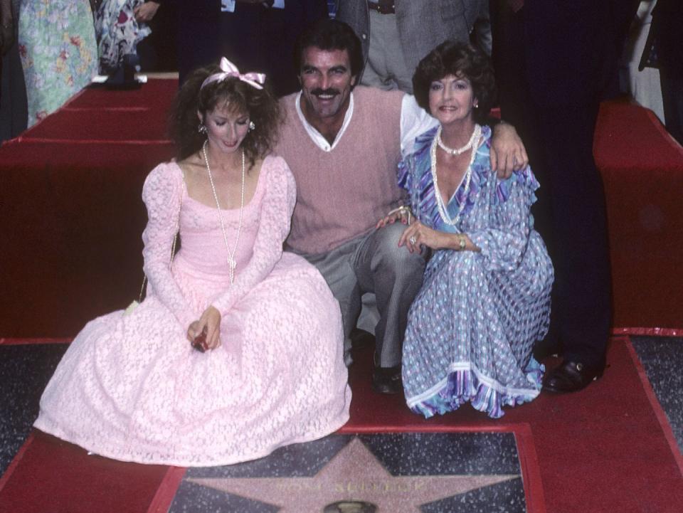 1986: Stone fox Tom Sellick celebrates with mom and girlfriend