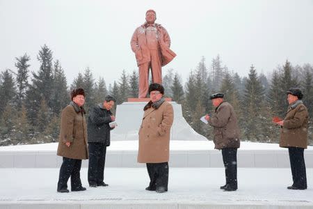 North Korean leader Kim Jong Un gives field guidance during his visit to Samjiyon County in this undated photo released by North Korea's Korean Central News Agency (KCNA) in Pyongyang November 28, 2016. REUTERS/KCNA