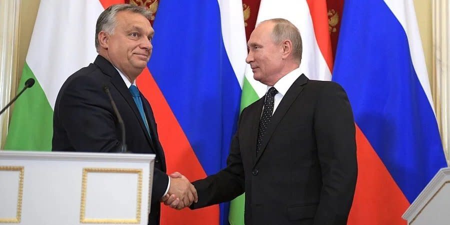 Viktor Orban and Vladimir Putin during a meeting in 2018. The Hungarian opposition believes that Putin controls Orbán