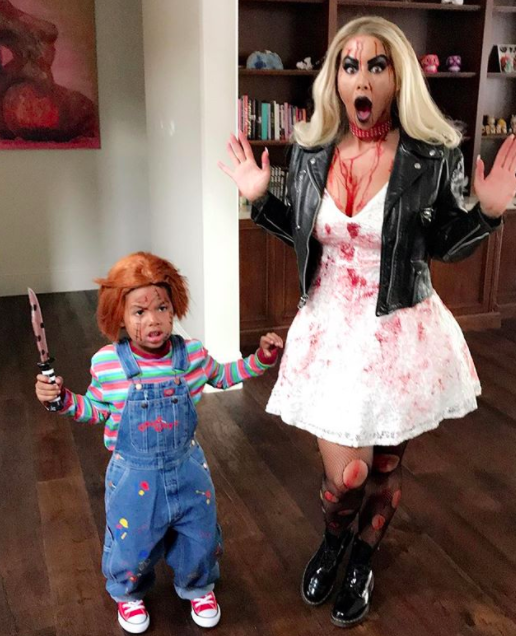 <p>The model was songstress Tiffany while her son, Sebastian, was Chucky, making the whole thing a bloody mess. (Photo: <a rel="nofollow noopener" href="https://www.instagram.com/p/Ba7gRqnhU3j/?hl=en&taken-by=amberrose" target="_blank" data-ylk="slk:Amber Rose via Instagram;elm:context_link;itc:0;sec:content-canvas" class="link ">Amber Rose via Instagram</a>)<br><br></p>