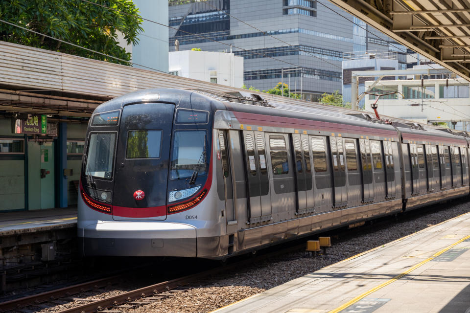 港鐵受惠本地經濟活動復常