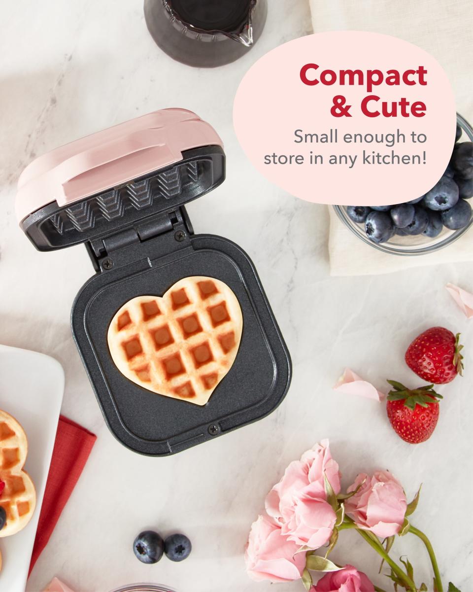 the mini heart waffle maker