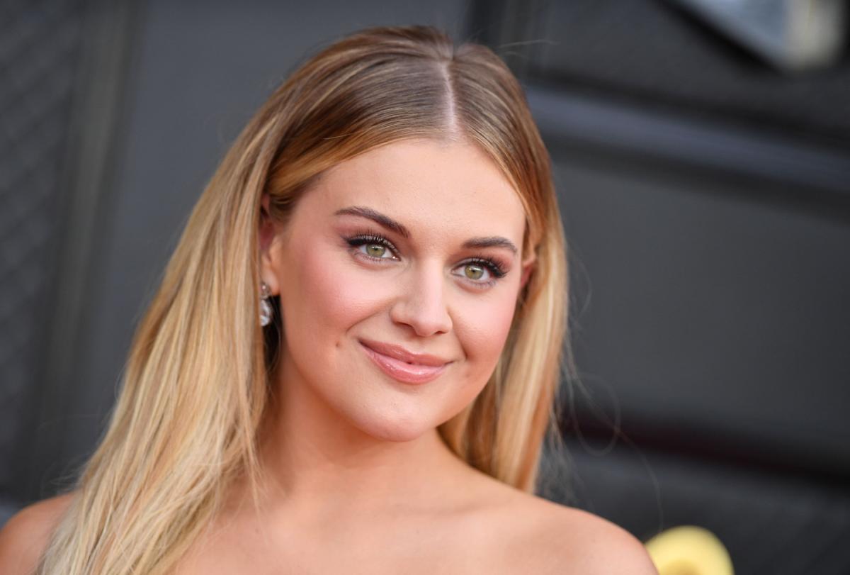 CMT Music Awards Host Kelsea Ballerini Tests Positive for Covid, Will