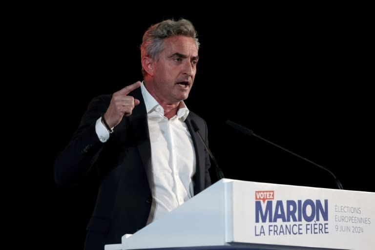 Le sénateur Reconquête! Stéphane Ravier lors d'un meeting de son parti en amont des européennes, à Palavas-les-Flots, le 6 avril 2024 (Pascal GUYOT)