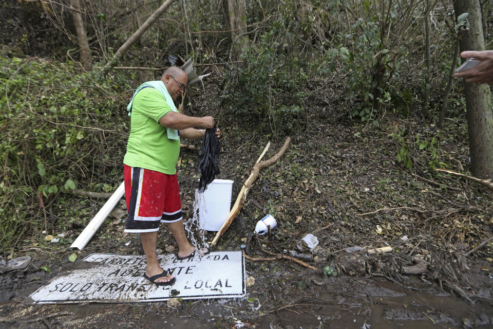 (FOTOS) De vuelta al pasado: así ha cambiado la vida en Puerto Rico tras el azote del huracán