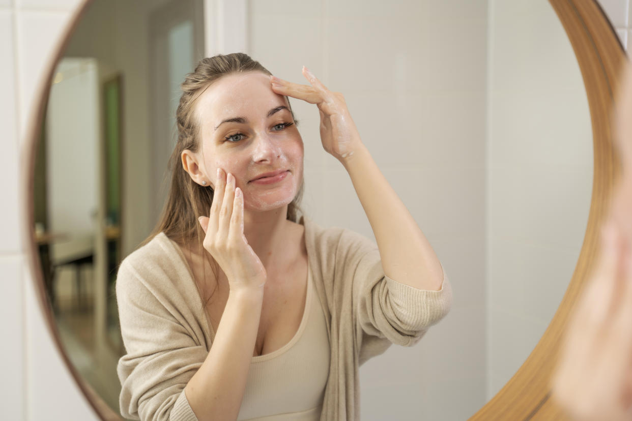 Esta crema también funciona en tu rostro y es todo un spa. (Foto: Getty)