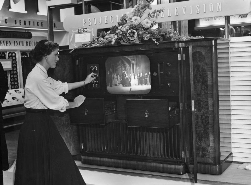 A combined television and radiogram by Decca at the 19th National Radio and Television Exhibition at Earls Court, London (Getty Images)