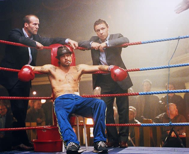 Jason Statham, Brad Pitt and Stephen Graham in Snatch