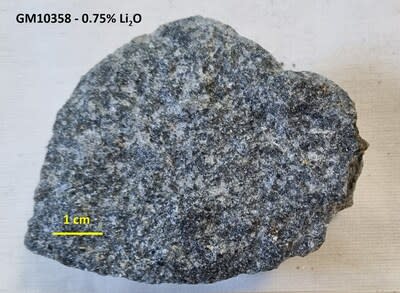 Figure 4: Photographs of lithium-bearing rocks from this round of sampling.  GM10333 – the right half of the sample is predominantly fine-grained zinnwaldite with coarser quartz and topaz. The left half shows medium to coarse grained quartz and topaz with interstitial fine to very fine-grained zinnwaldite. GM10353 – This sample shows domains of coarse-grained quartz and topaz and domains of fine grained zinnwaldite, quartz and topaz. GM10349 – This sample is comprised of a relatively homogenous distribution of coarse-grained quartz, topaz and zinnwaldite. GM10358 – This is a fine to medium-grained rock with a homogeneous distribution of quartz, topaz and zinnwaldite. Note that these photos are not intended to be representative of broader mineralization on the Project. (CNW Group/TinOne Resources Corp.)