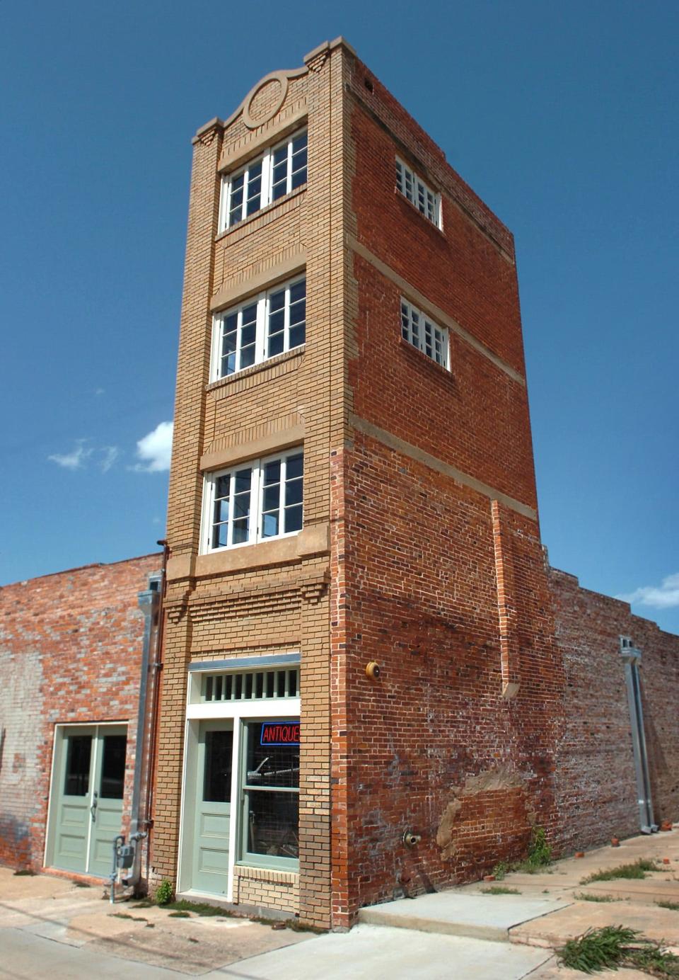 The Littlest Scyscraper is one of Wichita Falls' most famous tourist attractions. A small building resulting from a big real estate swindle in 1919.