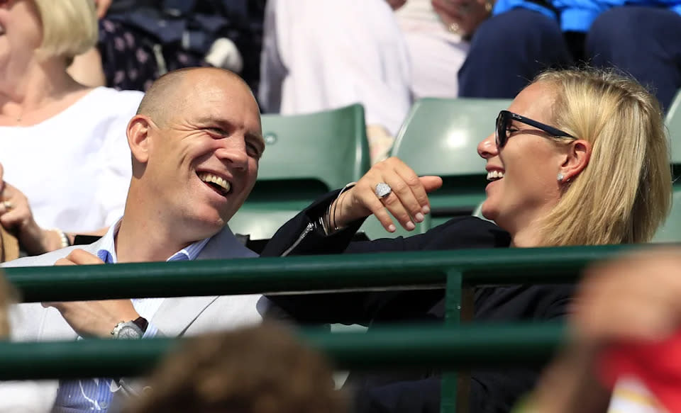 Zara Phillips und Mike Tindall genießen 2015 ein Spiel auf dem Centre Court