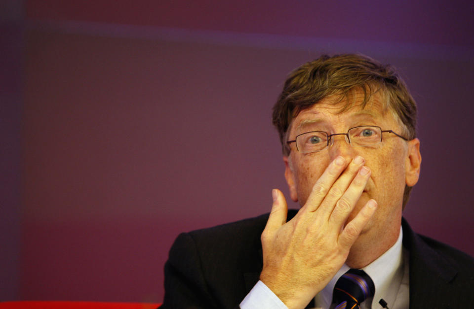 Microsoft founder Bill Gates addresses a press conference in New Delhi, India, Wednesday, Nov. 5, 2008. Gates spoke at length and answered journalists' queries about the Bill and Melinda Gates Foundation's involvement with polio eradication in India as well as other health programs. (AP Photo/Saurabh Das)