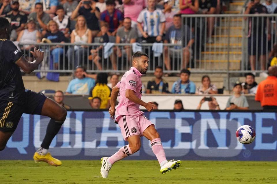 El defensa del Inter Miami Jordi Alba anotó un gol contra Philadelphia Union, en el partido de semifinal de la Leagues Cup, celebrado el 15 de agosto de 2023 en Filadelfia.