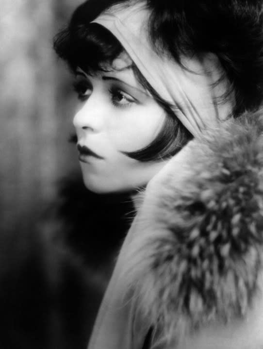 1926: Portrait of American actress Clara Bow, the ‘It’ girl. (Photo by Eugene Robert Richee/Hulton Archive/Getty Images)