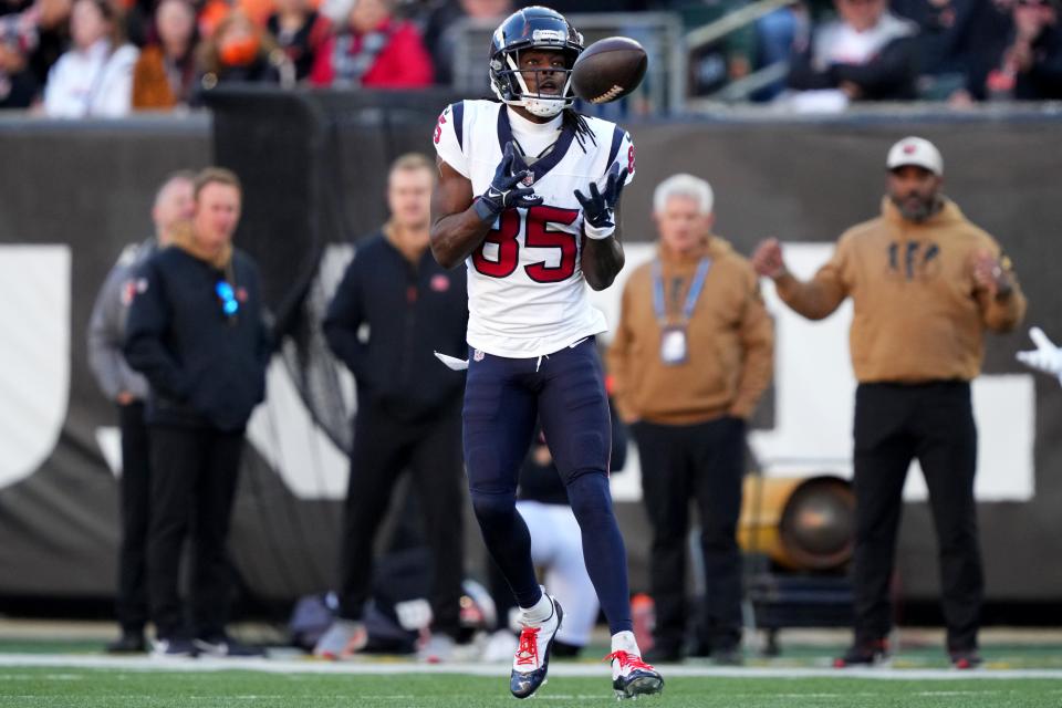 Houston Texans wide receiver Noah Brown (85) catches a pass in the fourth quarter of a Week 10 NFL football game between the Houston Texans and the <a class="link " href="https://sports.yahoo.com/nfl/teams/cincinnati/" data-i13n="sec:content-canvas;subsec:anchor_text;elm:context_link" data-ylk="slk:Cincinnati Bengals;sec:content-canvas;subsec:anchor_text;elm:context_link;itc:0">Cincinnati Bengals</a>, Sunday, Nov. 12, 2023, at Paycor Stadium in Cincinnati. The Houston Texans won, 30-27.