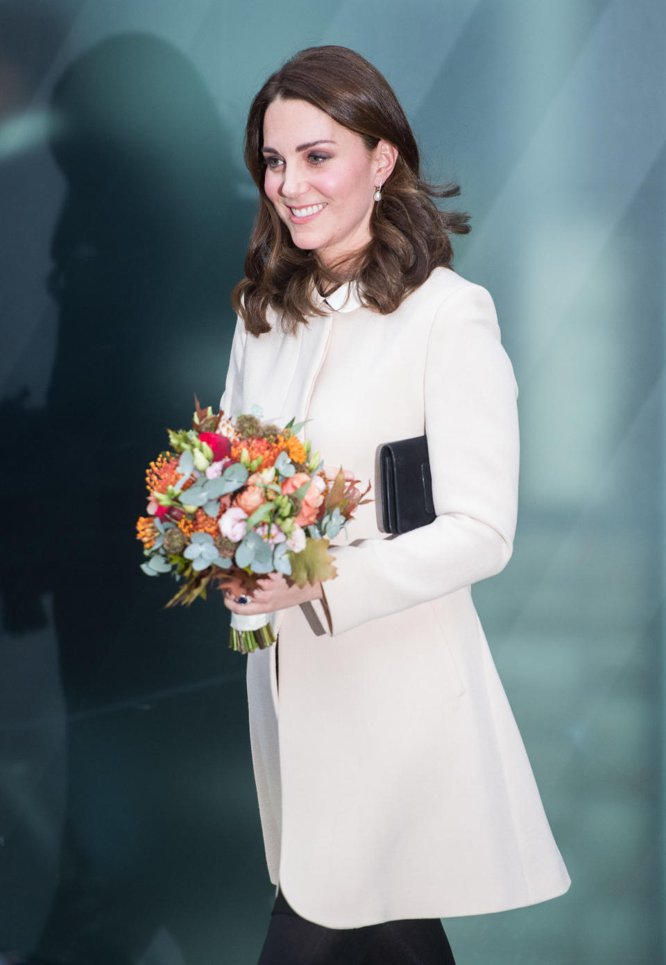 Catherine, Duchess of Cambridge, at the Hornsey Road Children's Centre on Nov. 14 in London. (Photo: Samir Hussein via Getty Images)