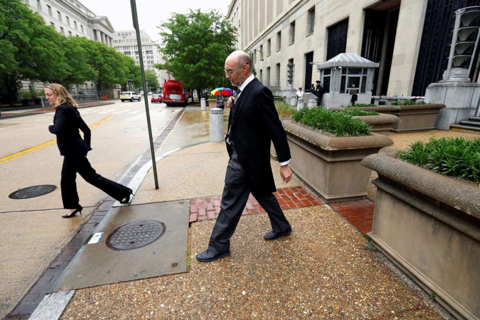 PHOTO: U.S. Deputy Solicitor General Michael Dreeben departs the U.S. Justice Department in traditional morning coat on his way to argue his one-hundredth case before the U.S. Supreme Court in Washington, D.C., April 27, 2016. (Jonathan Ernst/Reuters, FILE)