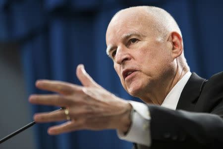 California Governor Jerry Brown speaks to reporters while proposing his 2015-16 state budget in Sacramento, California, January 9, 2015. REUTERS/Max Whittaker