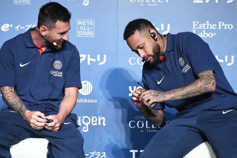 Neymar y Messi en Japón: el brasileño intenta quedarse en PSG