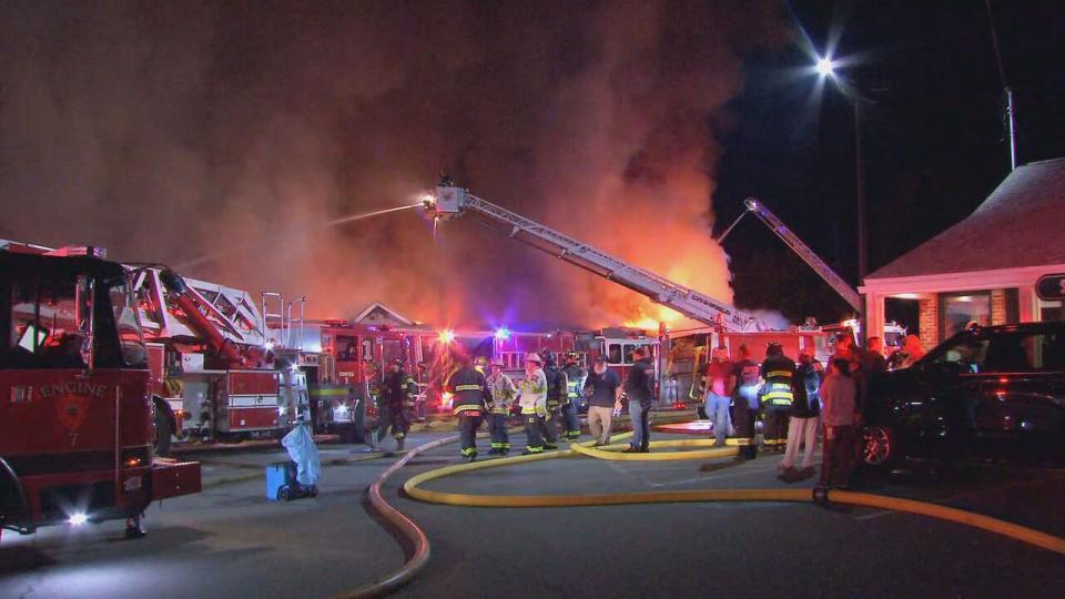 Lynnfield shopping plaza fire