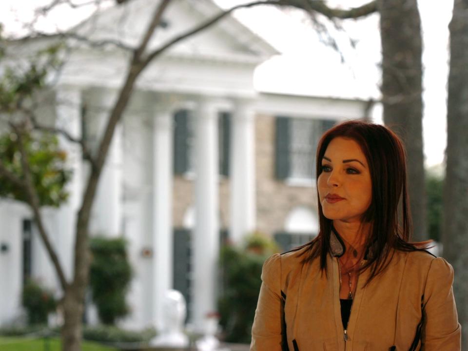 Priscilla Presley on the front lawn of Graceland in 2006.