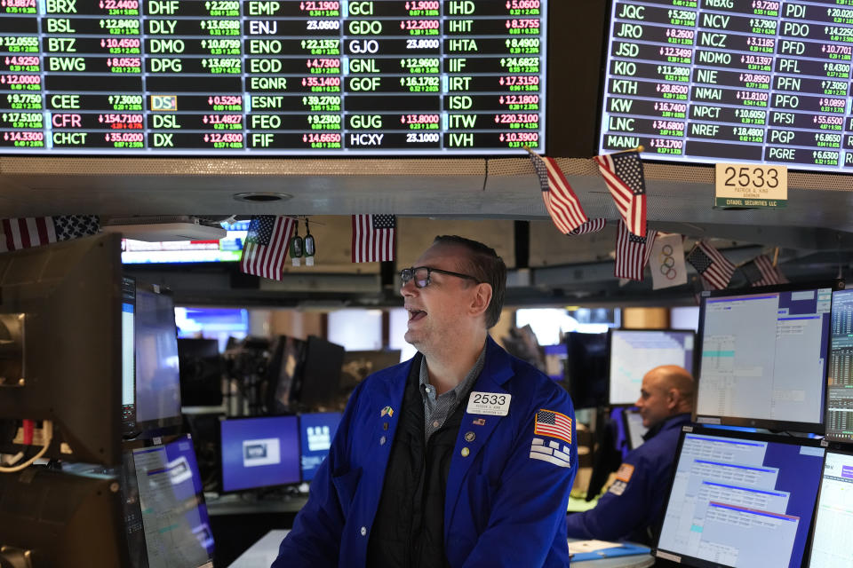  FTSE 100 Traders work on the floor at the New York Stock Exchange in New York, Thursday, Nov. 10, 2022. (AP Photo/Seth Wenig)