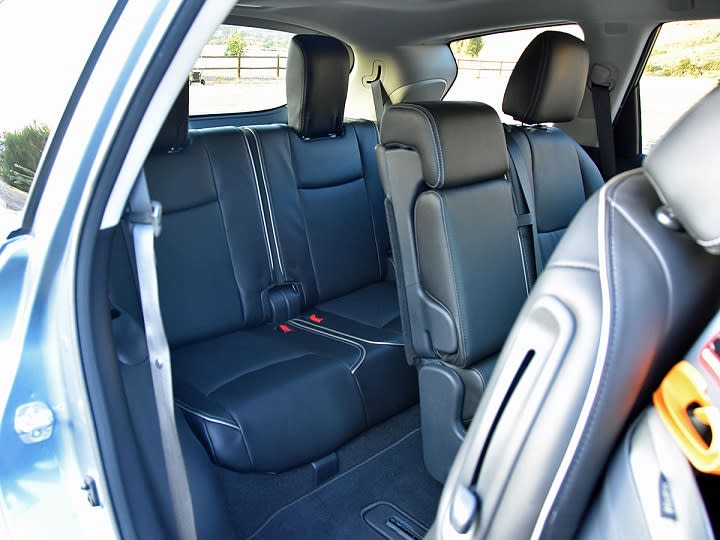 2016 Infiniti QX60 third-row seat photo