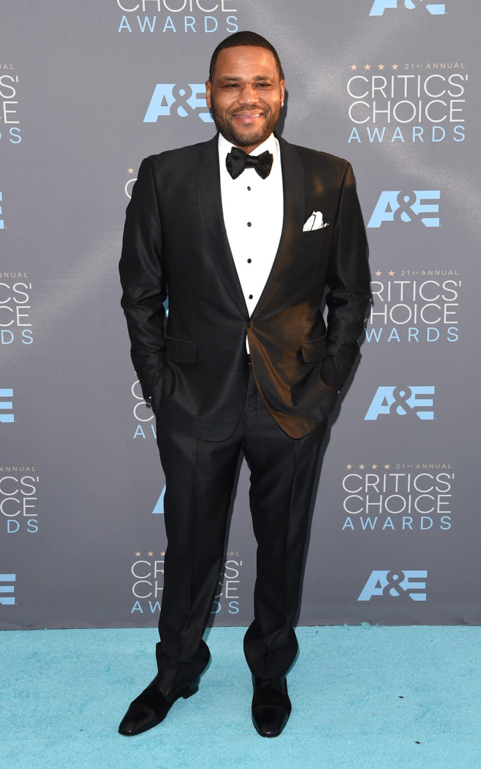 Anthony Anderson looked sharp as a tack at the 2016 Critics’ Choice Awards