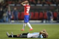 Argentina's Javier Mascherano reacts at the end of the first extra time period during the Copa America 2015 final soccer match against Chile at the National Stadium in Santiago, Chile, July 4, 2015. REUTERS/Jorge Adorno -