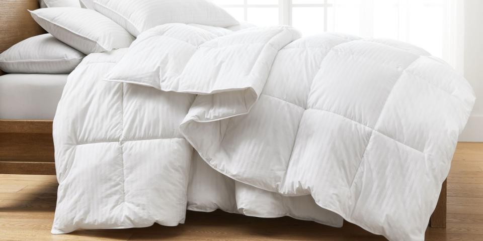 <p><a href="https://go.redirectingat.com?id=74968X1596630&url=https%3A%2F%2Fwww.potterybarn.com%2Fproducts%2Fhydro-cool-comforter%2F&sref=https%3A%2F%2Fwww.housebeautiful.com%2Fshopping%2Fg43569517%2Fbest-cooling-comforters-for-hot-sleepers%2F" rel="nofollow noopener" target="_blank" data-ylk="slk:Shop Now;elm:context_link;itc:0;sec:content-canvas" class="link ">Shop Now</a></p><p>HydroCool Moisture-Wicking Duvet</p><p>potterybarn.com</p><p>$289.00</p>