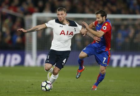 Britain Soccer Football - Crystal Palace v Tottenham Hotspur - Premier League - Selhurst Park - 26/4/17 Tottenham's Toby Alderweireld in action with Crystal Palace's Yohan Cabaye Action Images via Reuters / Matthew Childs Livepic