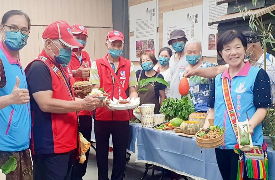 吉安鄉「吉野餐」尋找美食活動，打造當地原住民族野菜特色料理。（吉安鄉公所提供）